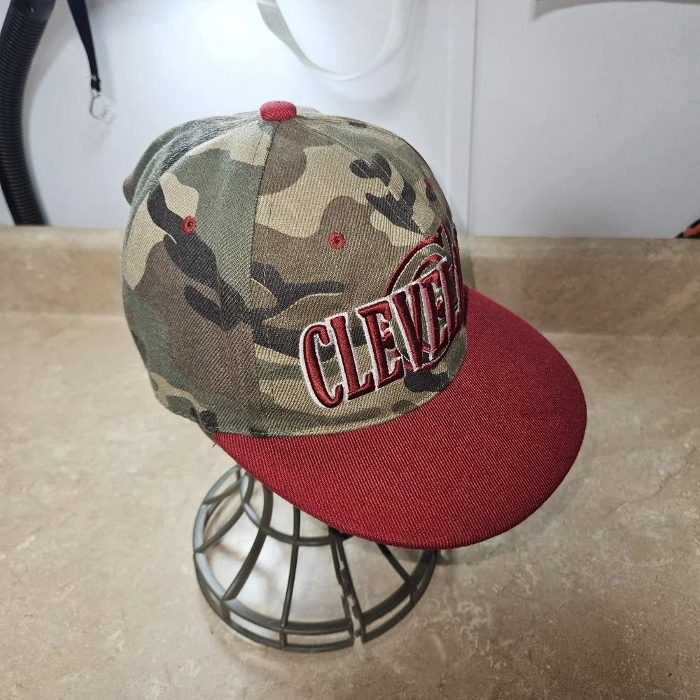 Cleveland Hat Cap Snap Back Mens Camo Red Baseball Flat Bill‎ Streetwear